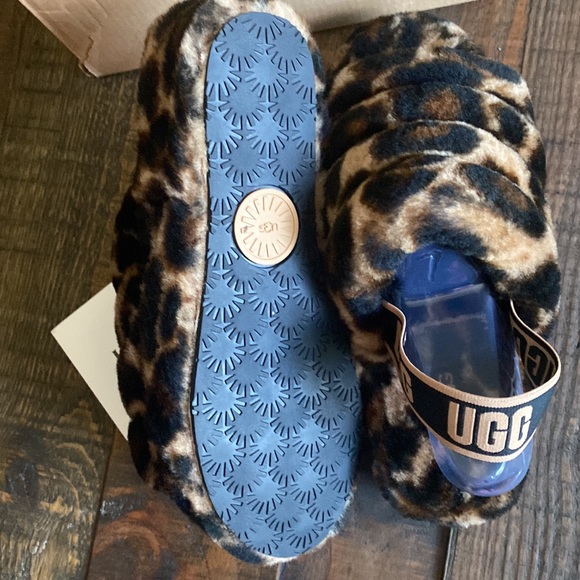 Ugg sling back slippers - Picture 2 of 3